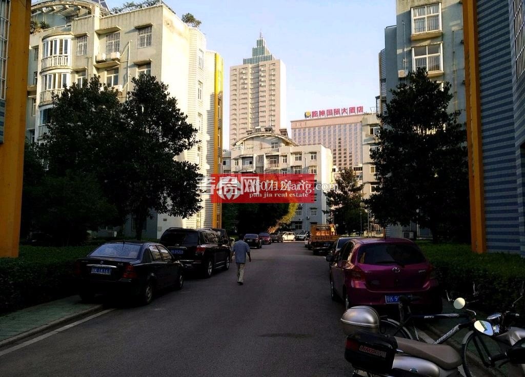 【潘佳房產(chǎn)推薦】滿二！乾坤名城1/6樓130㎡3室2廳2陽臺(tái)南北通透80萬