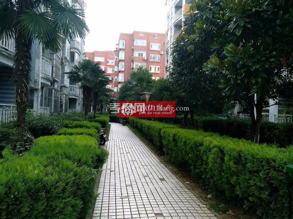 【潘佳房產(chǎn)推薦】滿二！乾坤名城1/6樓130㎡3室2廳2陽臺(tái)南北通透80萬