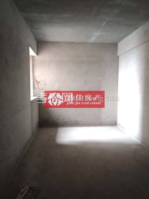 【潘佳房產(chǎn)推薦】【翡翠名都 中層102平米全新精裝75萬】