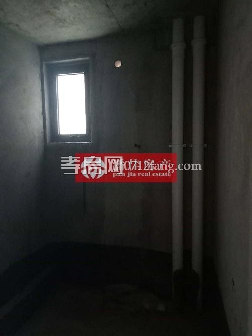 【潘佳房產(chǎn)推薦】【翡翠名都 中層102平米全新精裝75萬】