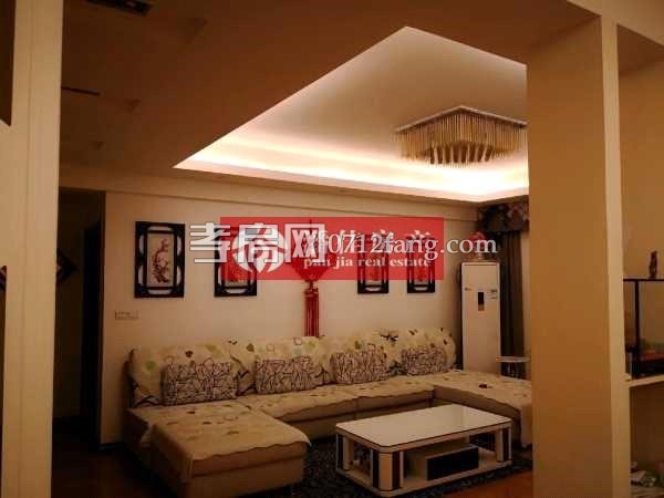 【潘佳房產(chǎn)推薦】【滿二泰陽(yáng)城二期130平米3室2廳2衛(wèi)精裝南北通透70萬(wàn)】