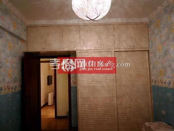 【潘佳房產(chǎn)推薦】【滿二泰陽(yáng)城二期130平米3室2廳2衛(wèi)精裝南北通透70萬(wàn)】