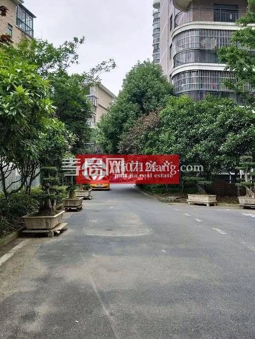 【潘佳房產(chǎn)推薦】【滿二泰陽(yáng)城二期130平米3室2廳2衛(wèi)精裝南北通透70萬(wàn)】