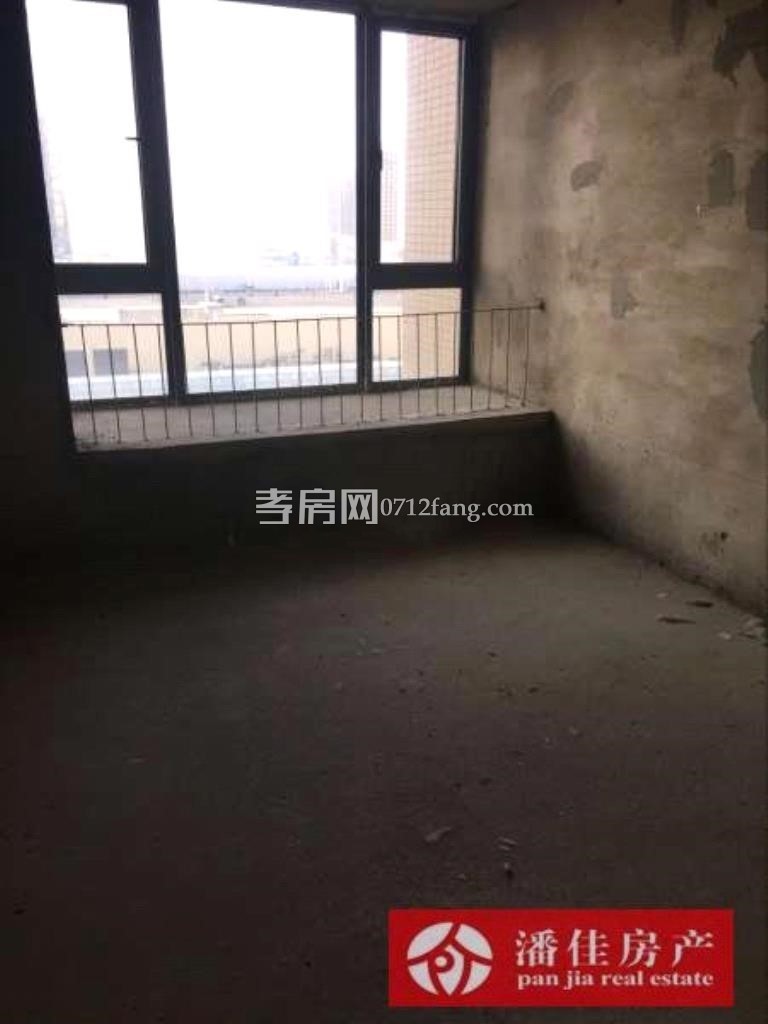 【潘佳房產(chǎn)推薦】【宇濟城中城2/6層131平米簡裝南北通透有院子方便停車60萬】