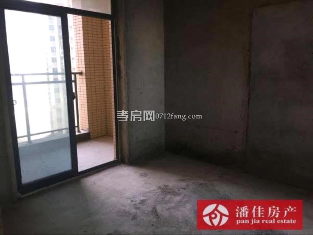 【潘佳房產(chǎn)推薦】【宇濟城中城2/6層131平米簡裝南北通透有院子方便停車60萬】