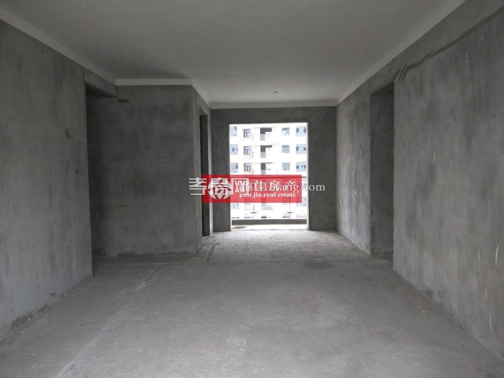 【潘佳房產(chǎn)推薦】【滿二翡翠名都1期137平米中層精裝保持很新帶地暖110萬】