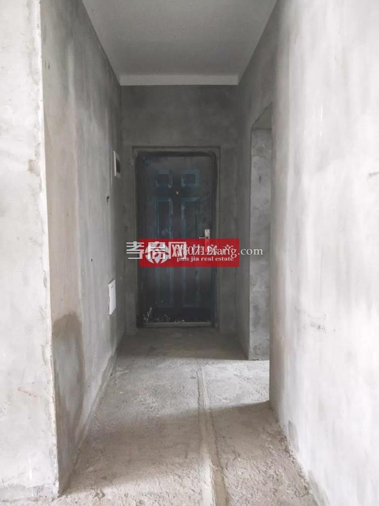 【潘佳房產(chǎn)推薦】【滿二翡翠名都1期137平米中層精裝保持很新帶地暖110萬】