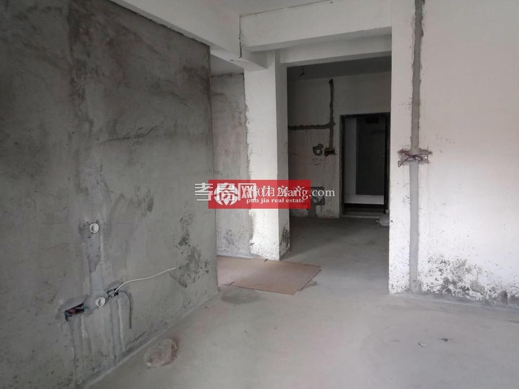 【潘佳房產(chǎn)推薦】【滿二！榮欣錦城南北通透7/7樓毛坯130平43萬誠售】