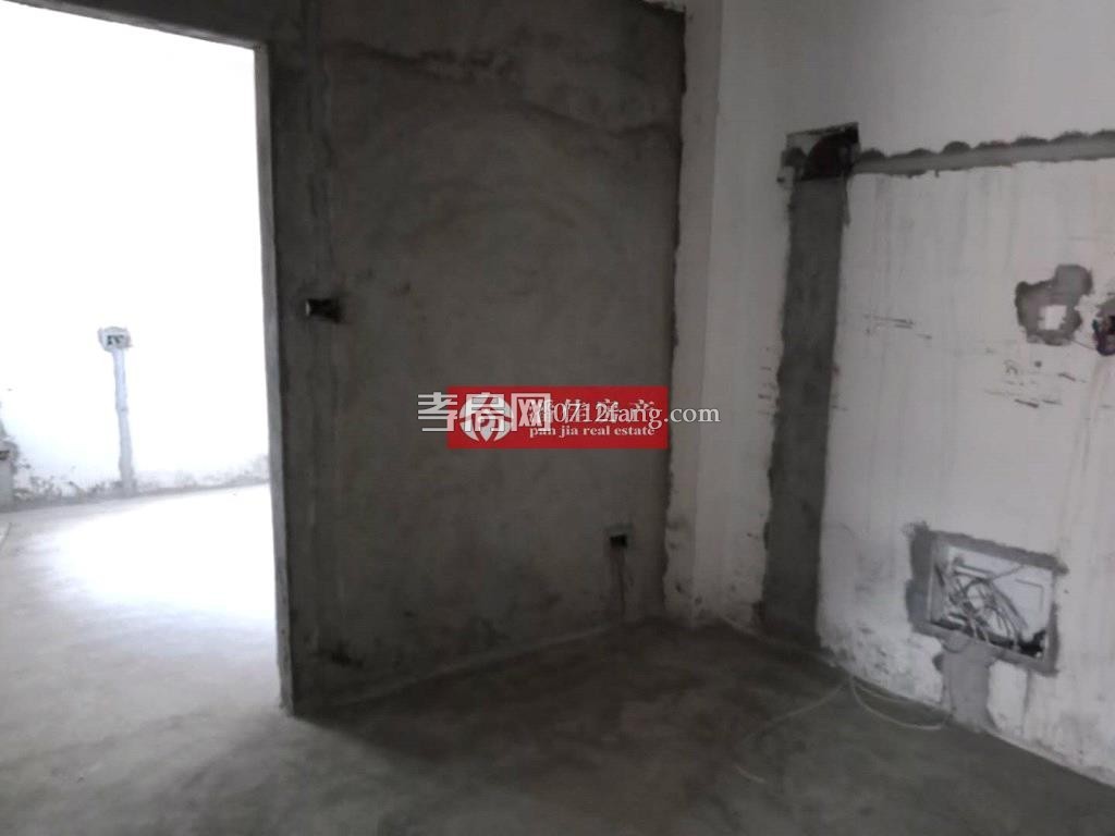 【潘佳房產(chǎn)推薦】【滿二！榮欣錦城南北通透7/7樓毛坯130平43萬誠售】