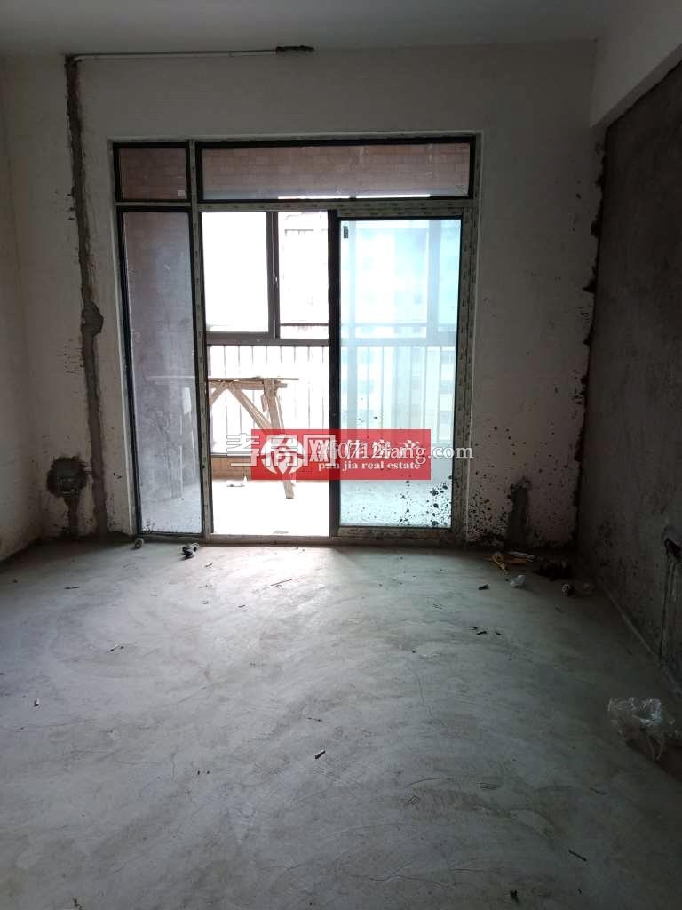 【潘佳房產(chǎn)推薦】【滿二！榮欣錦城南北通透7/7樓毛坯130平43萬誠售】