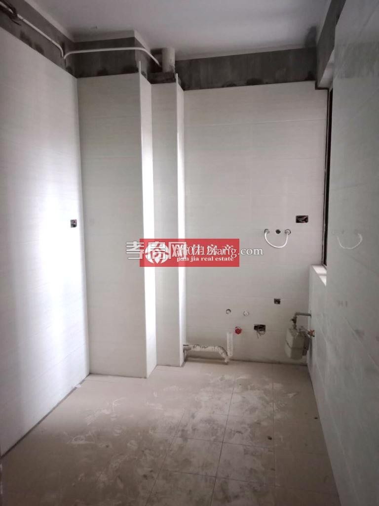 【潘佳房產(chǎn)推薦】【滿二！榮欣錦城南北通透7/7樓毛坯130平43萬誠售】