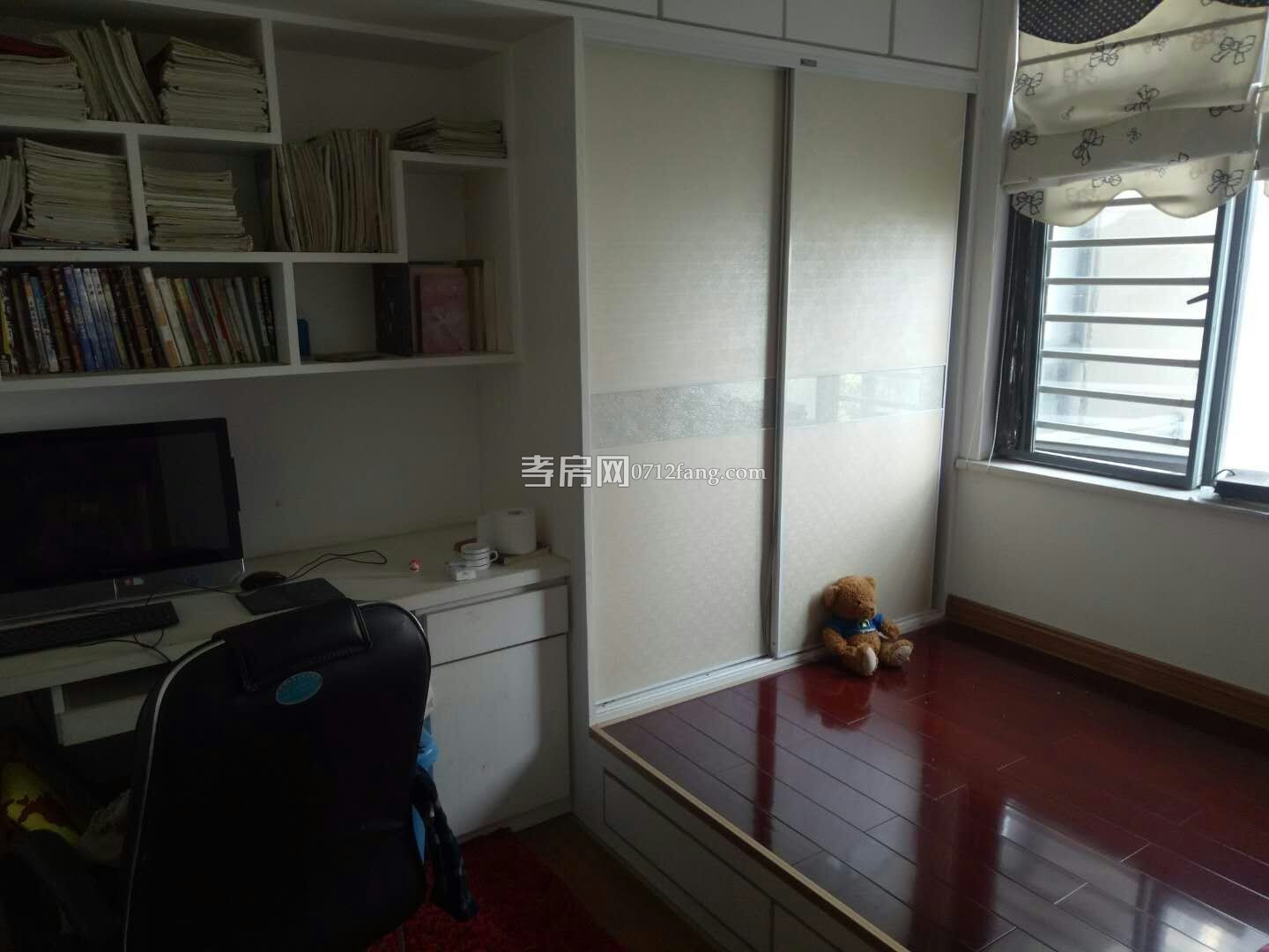 B2967福星城三期26/32毛坯3/2/2兩證滿五121平米95萬