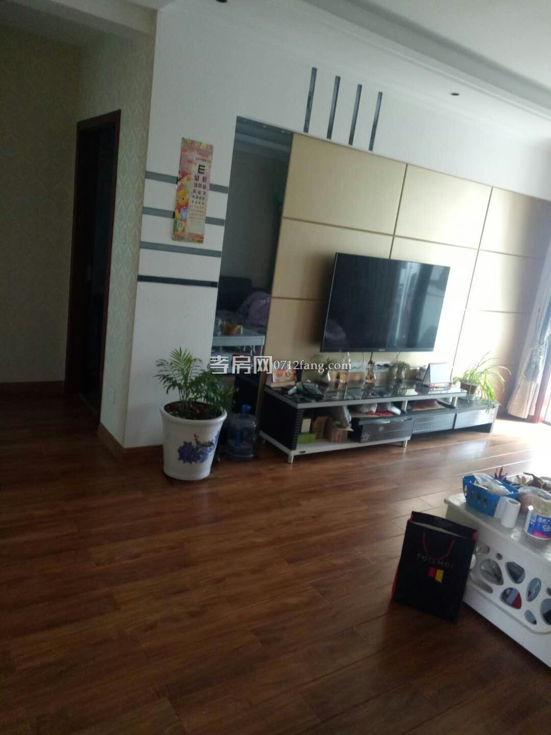 B2967福星城三期26/32毛坯3/2/2兩證滿五121平米95萬