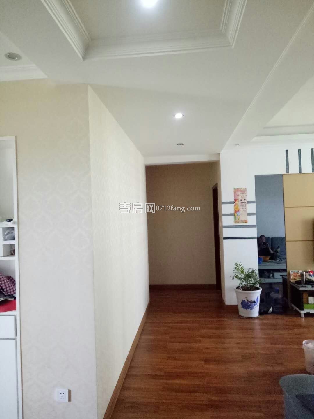 B2967福星城三期26/32毛坯3/2/2兩證滿五121平米95萬