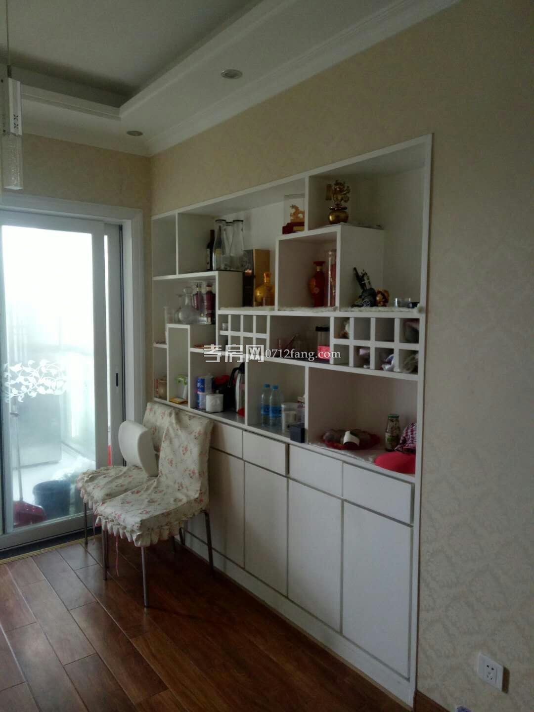 B2967福星城三期26/32毛坯3/2/2兩證滿五121平米95萬