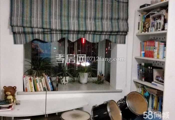 萬(wàn)福新城精裝修拎包即住時(shí)尚兩室兩廳一衛(wèi)