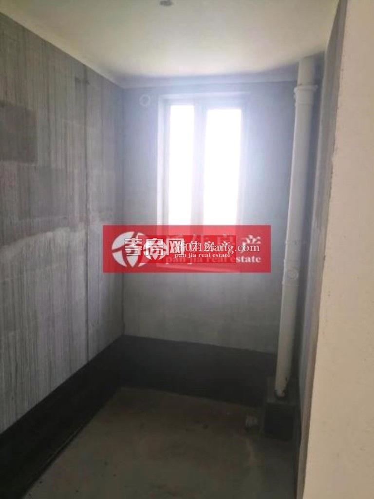 【潘佳房產(chǎn)推薦】【理絲小區(qū)98.21平米5/6樓三個大房南北通透】