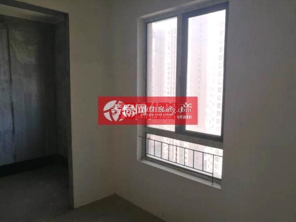 【潘佳房產(chǎn)推薦】【理絲小區(qū)98.21平米5/6樓三個大房南北通透】