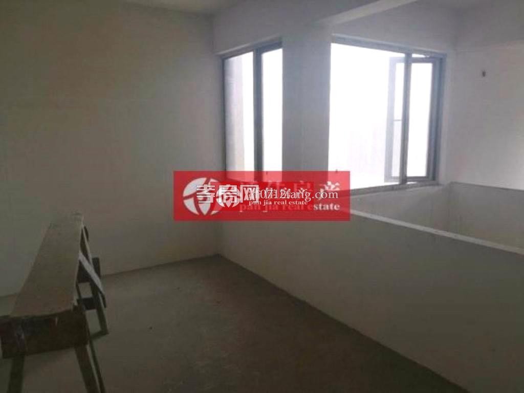 【潘佳房產(chǎn)推薦】【理絲小區(qū)98.21平米5/6樓三個大房南北通透】