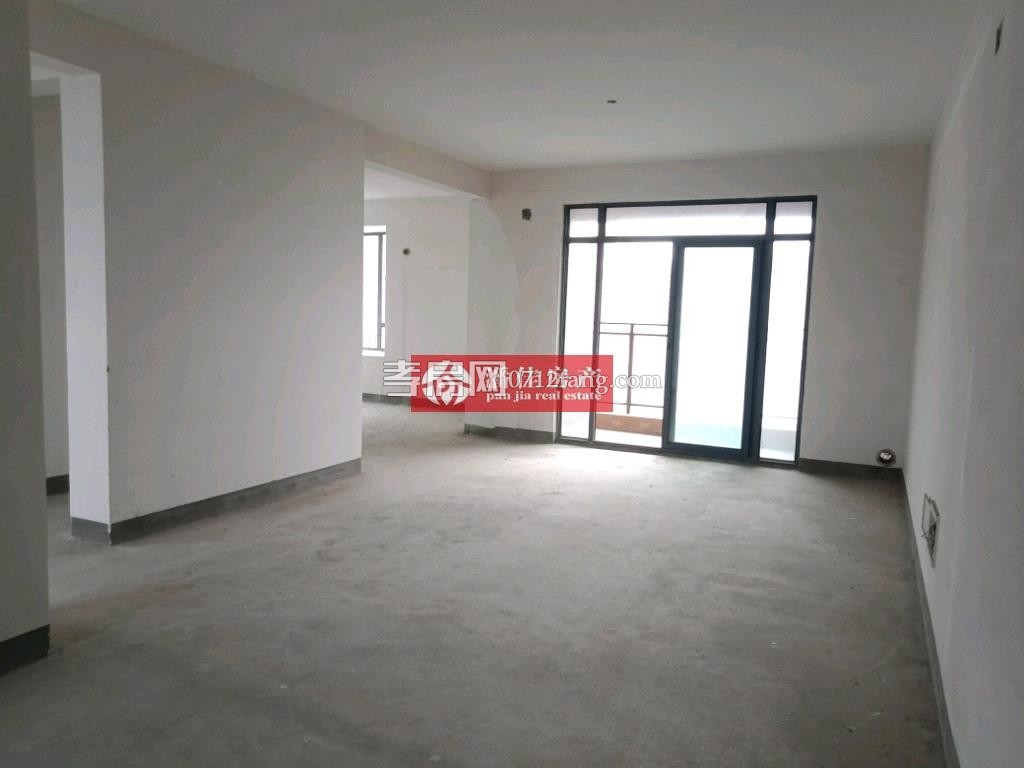 【潘佳房產推薦】中建國際花園1期124.77㎡送入戶花園 高層南北通透東戶型毛坯105萬