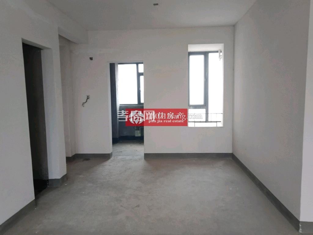 【潘佳房產推薦】中建國際花園1期124.77㎡送入戶花園 高層南北通透東戶型毛坯105萬