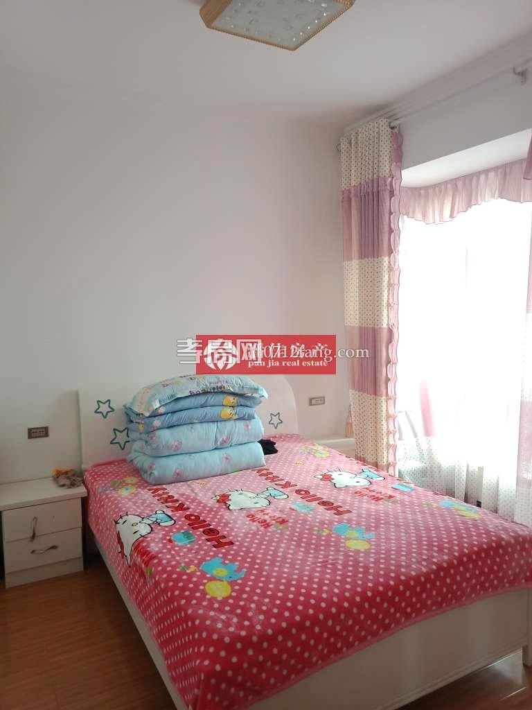 【潘佳房產(chǎn)推薦】滿二！灣流匯122㎡4室2廳精裝未住人毛坯價送精裝急售101萬！