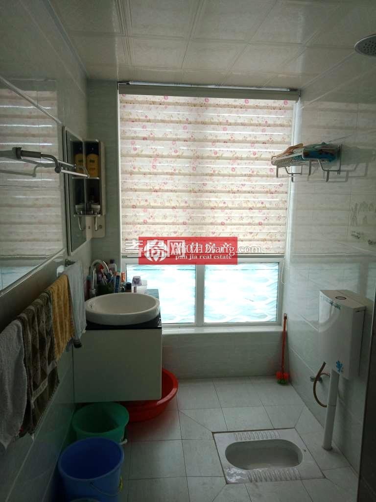 【潘佳房產(chǎn)推薦】滿二！灣流匯122㎡4室2廳精裝未住人毛坯價送精裝急售101萬！