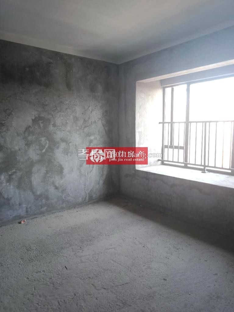 【潘佳房產(chǎn)推薦】【百佳豪庭小高層大戶型134平米高層南北通透精裝98萬】