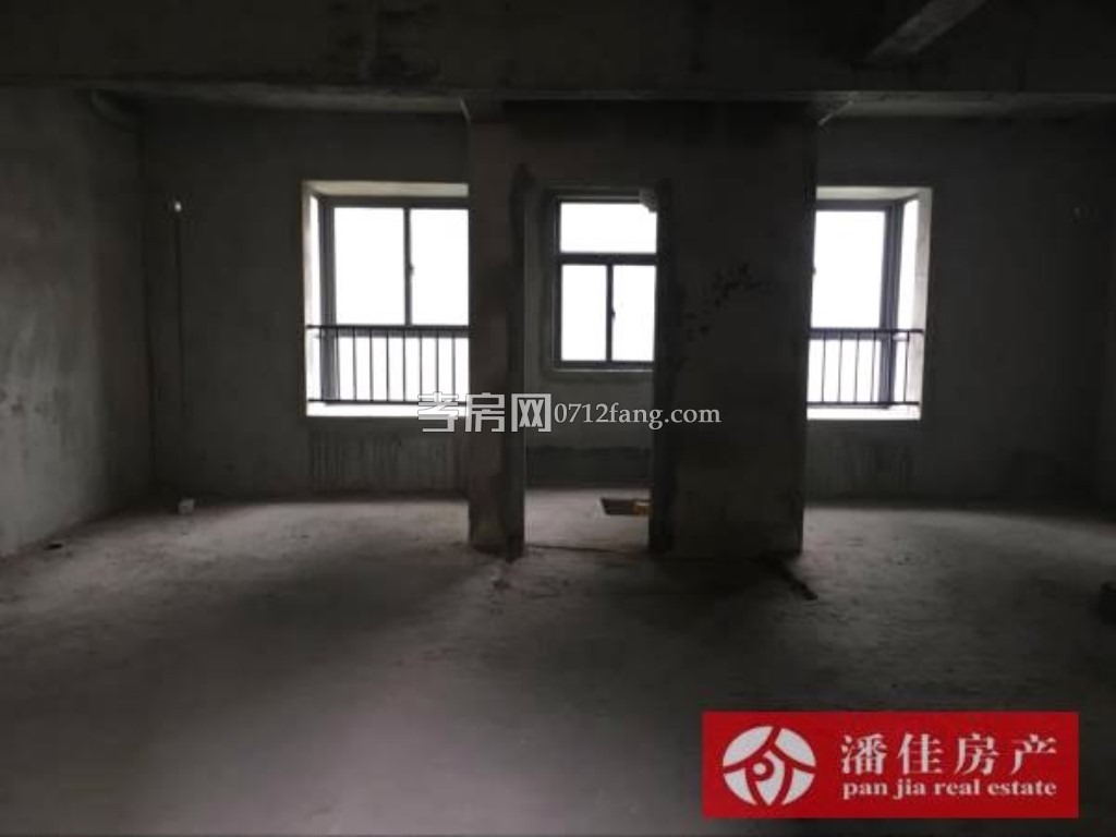 【潘佳房產(chǎn)推薦】【槐蔭大道大潤(rùn)發(fā)超市對(duì)面槐蔭閣4樓110平米三房40萬(wàn)】