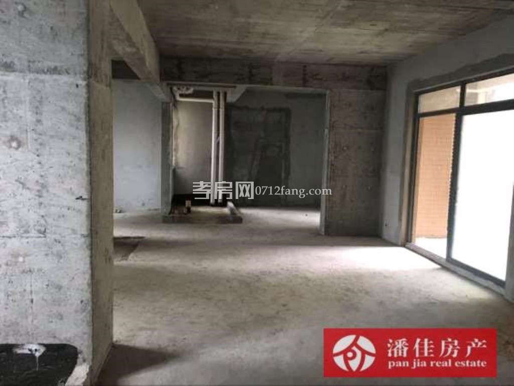 【潘佳房產(chǎn)推薦】【槐蔭大道大潤(rùn)發(fā)超市對(duì)面槐蔭閣4樓110平米三房40萬(wàn)】