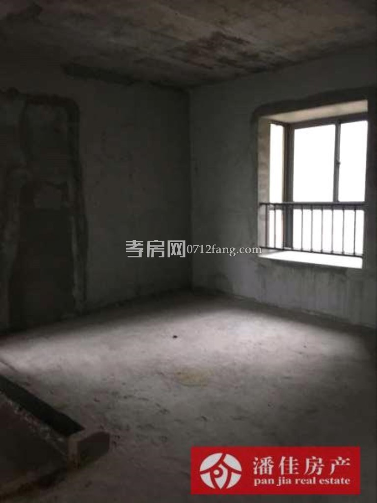 【潘佳房產(chǎn)推薦】【槐蔭大道大潤(rùn)發(fā)超市對(duì)面槐蔭閣4樓110平米三房40萬(wàn)】