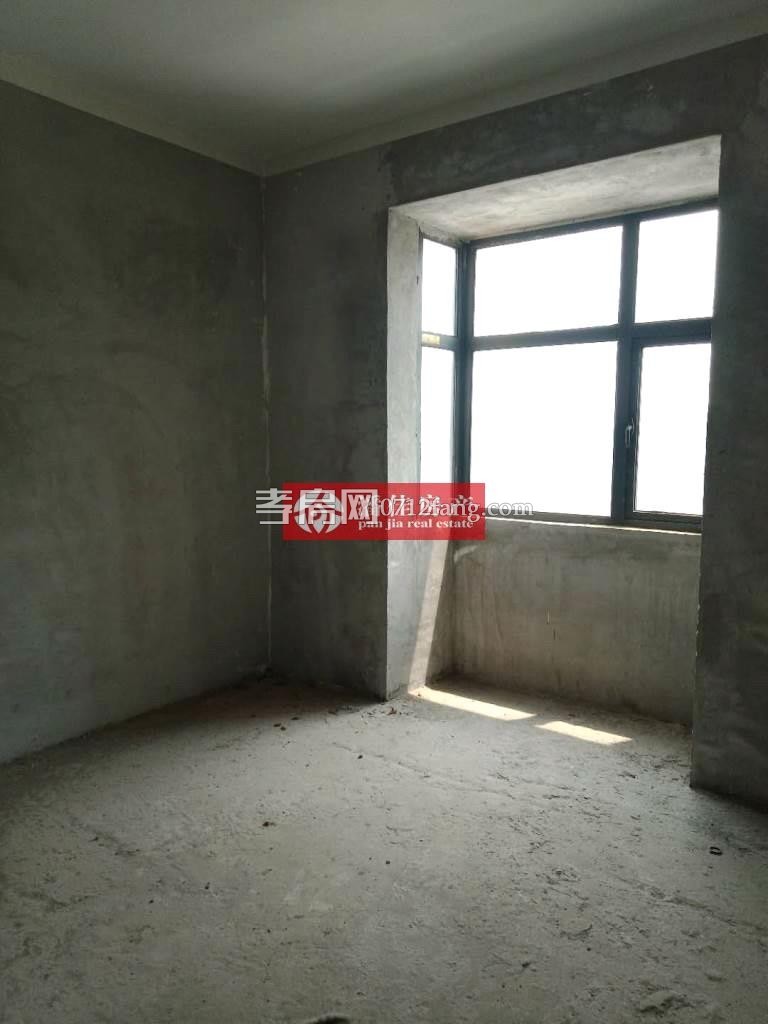 【潘佳房產(chǎn)推薦】【滿五 一水木清華114.53平新精裝未住人南北通透52萬】