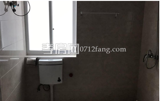 A3372后湖商贸城2/7二室二厅一卫简装不动产面积90.86平米售价59万