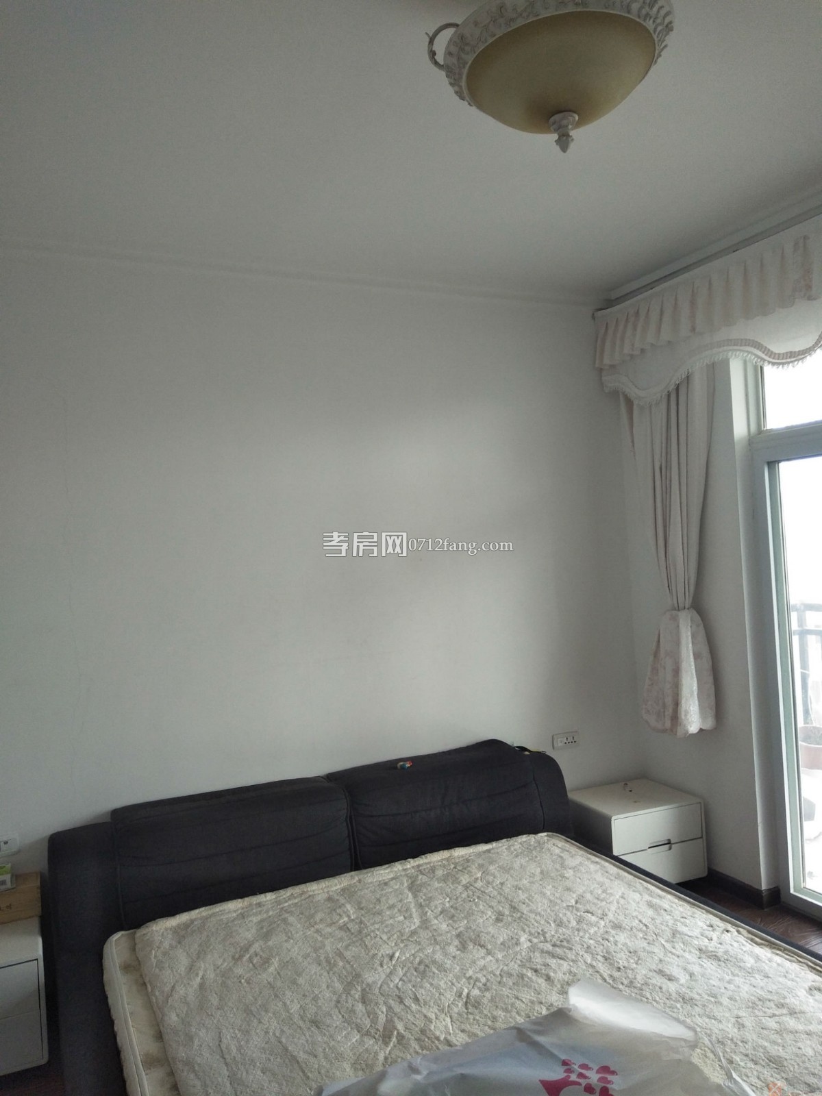   A3227 錦繡后湖麗景苑 三室二廳一衛(wèi)8/19 精裝 兩證滿五 面積101平米 售價(jià)73萬