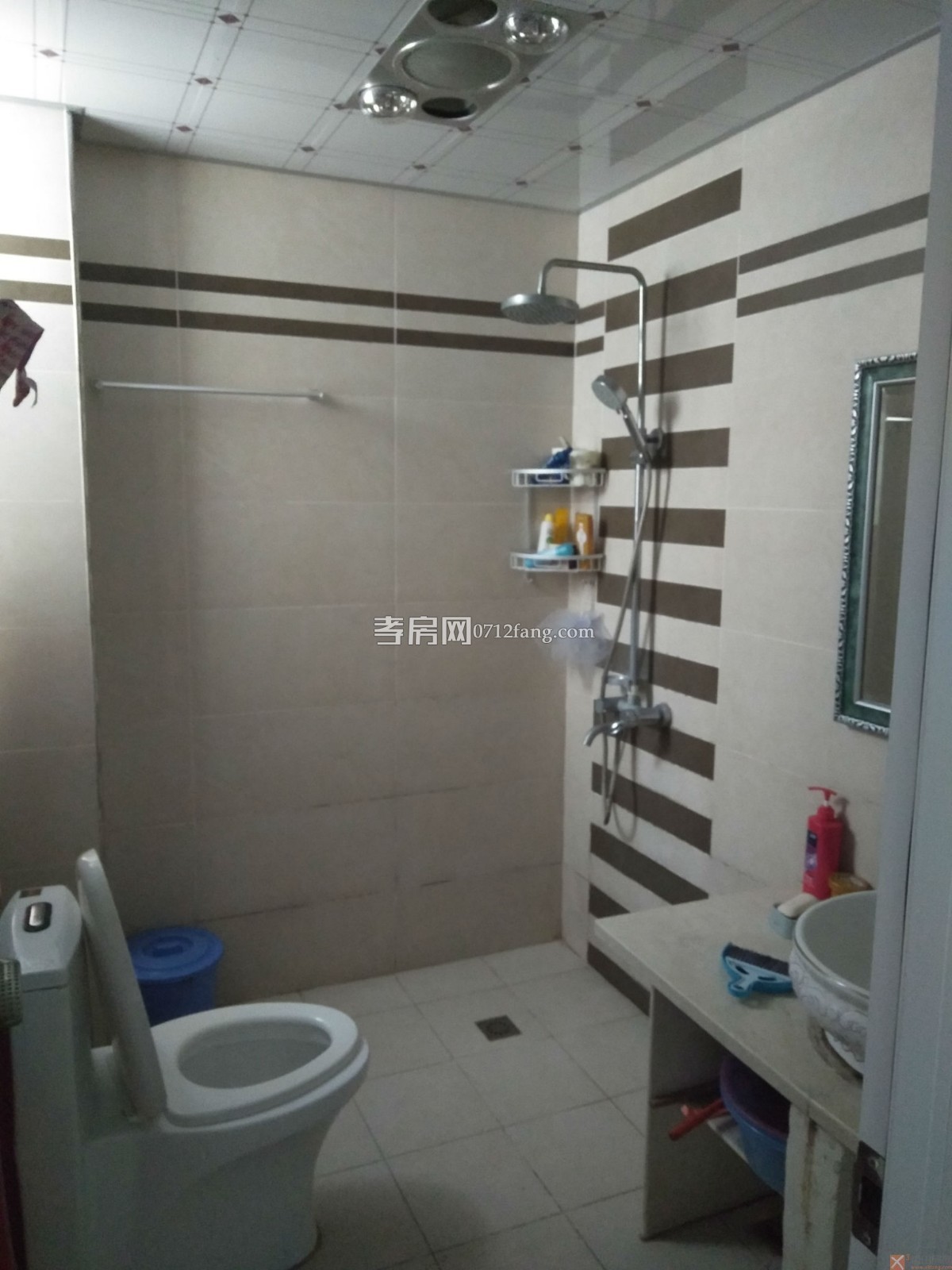 A3227锦绣后湖丽景苑三室二厅一卫8/19精装两证满五面积101平米售价73万