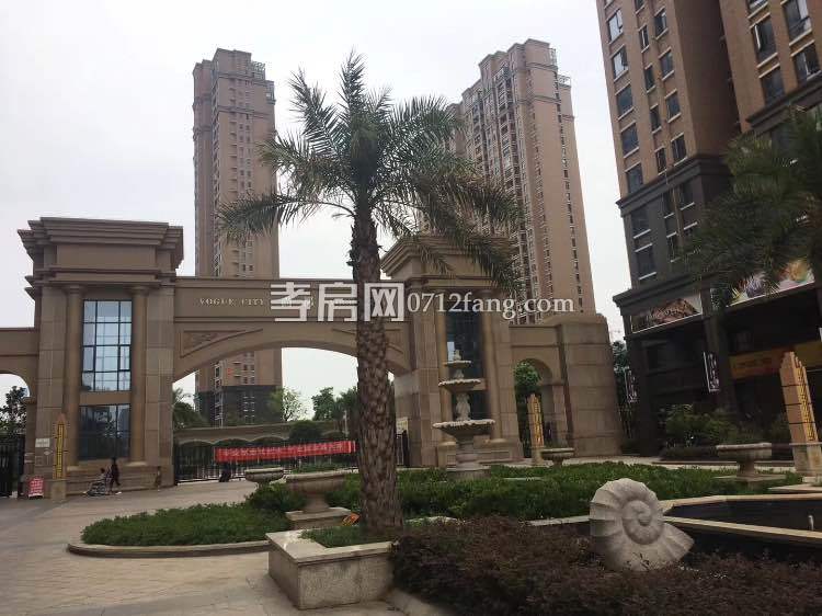 東城區(qū)中建國際二期 裝修經(jīng)典三房證滿兩年，觀景房