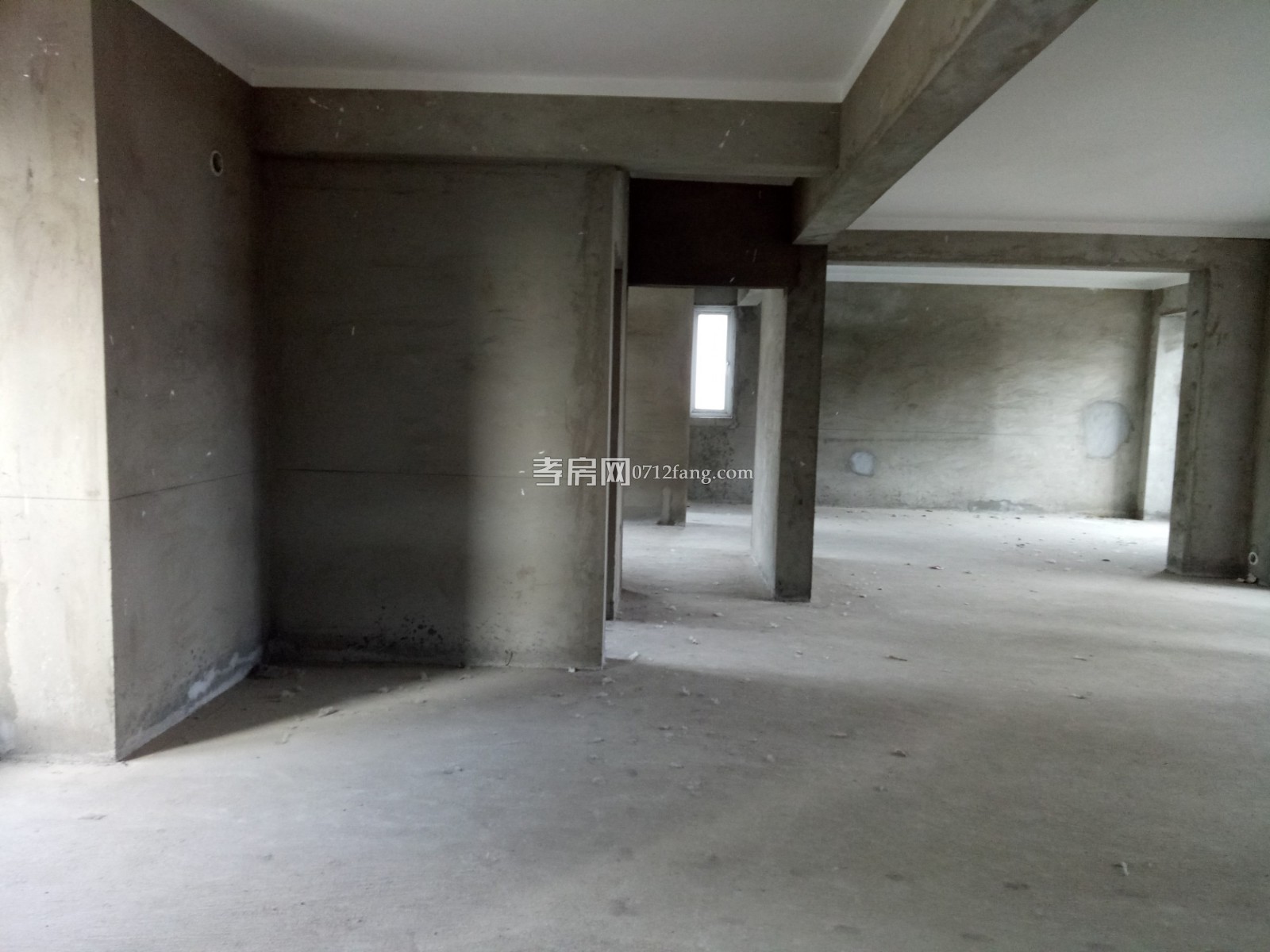 E50賽達康城三室二廳二衛(wèi)11/32樓毛坯面積121平米不動產(chǎn)證售價：85萬