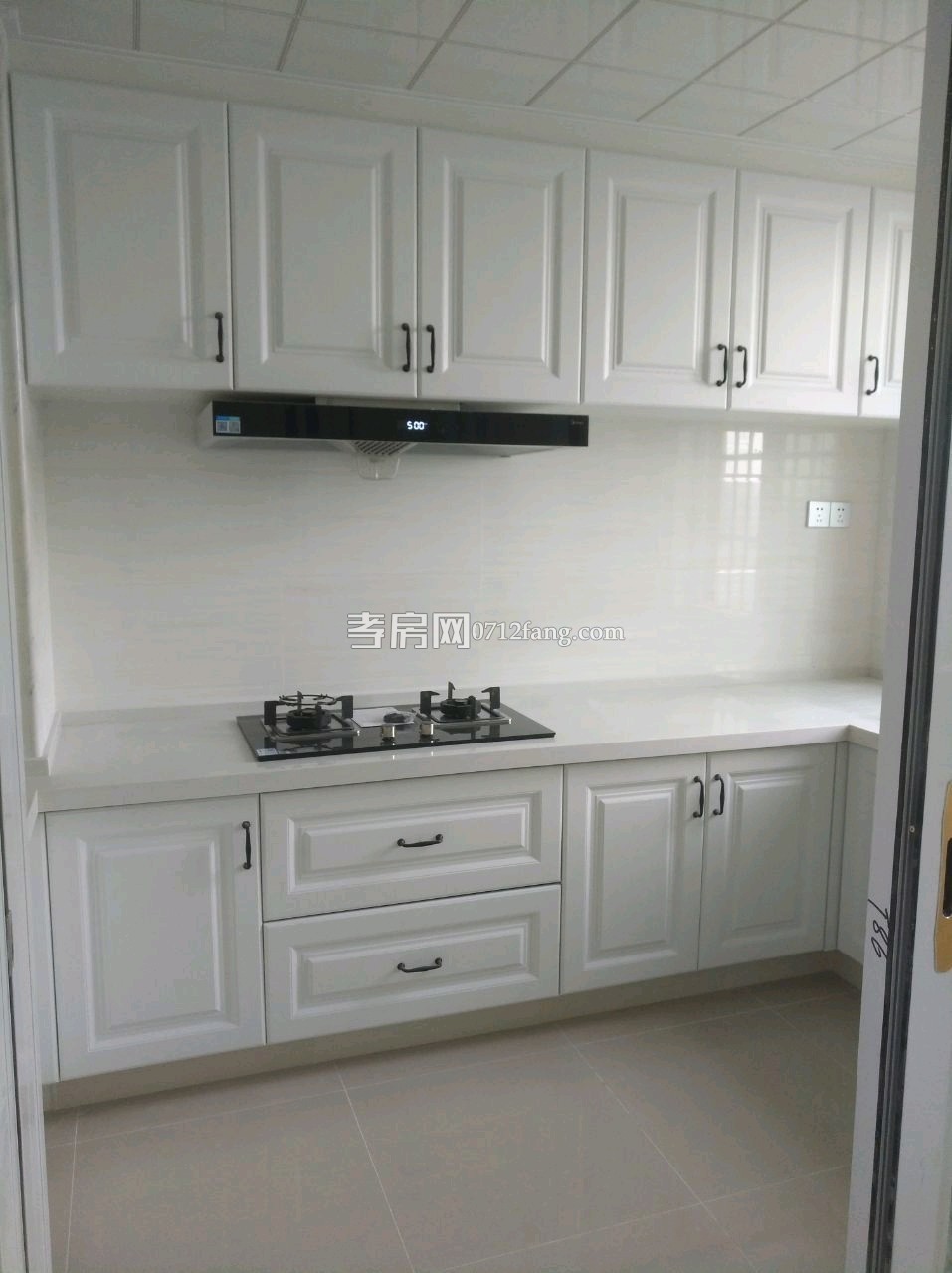 A3336南大大禹 3室2廳2衛(wèi)29/32精裝面積125.31平米售價96萬