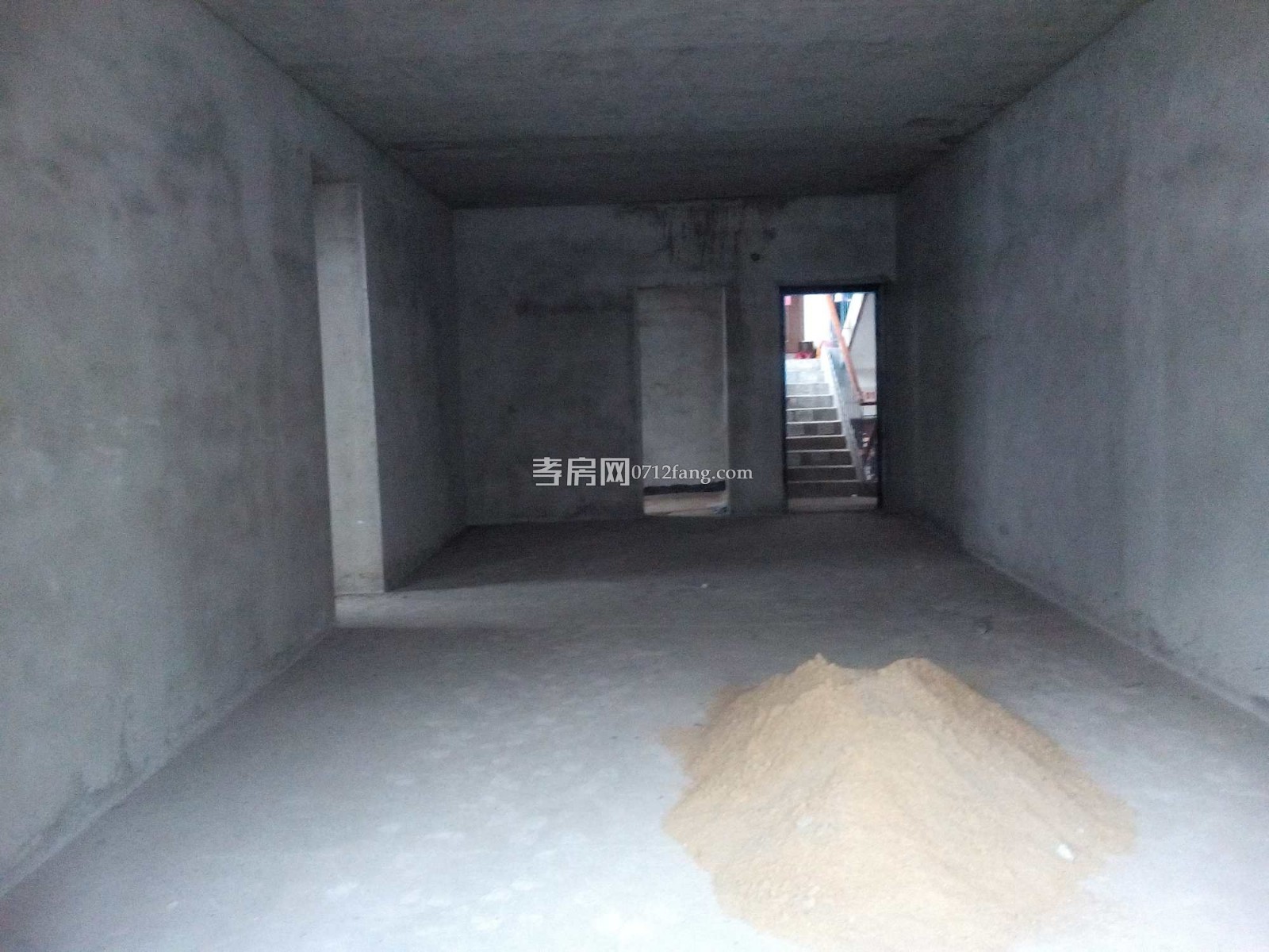 C458天仙嘉園二室二廳一衛(wèi)6/7+1毛坯兩證滿五100.7平米售價(jià)38萬(wàn)