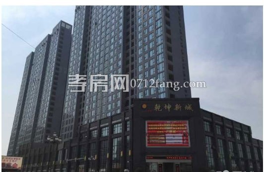 D1065后湖御景5/19精装3/2/2两证满五面积139.9平