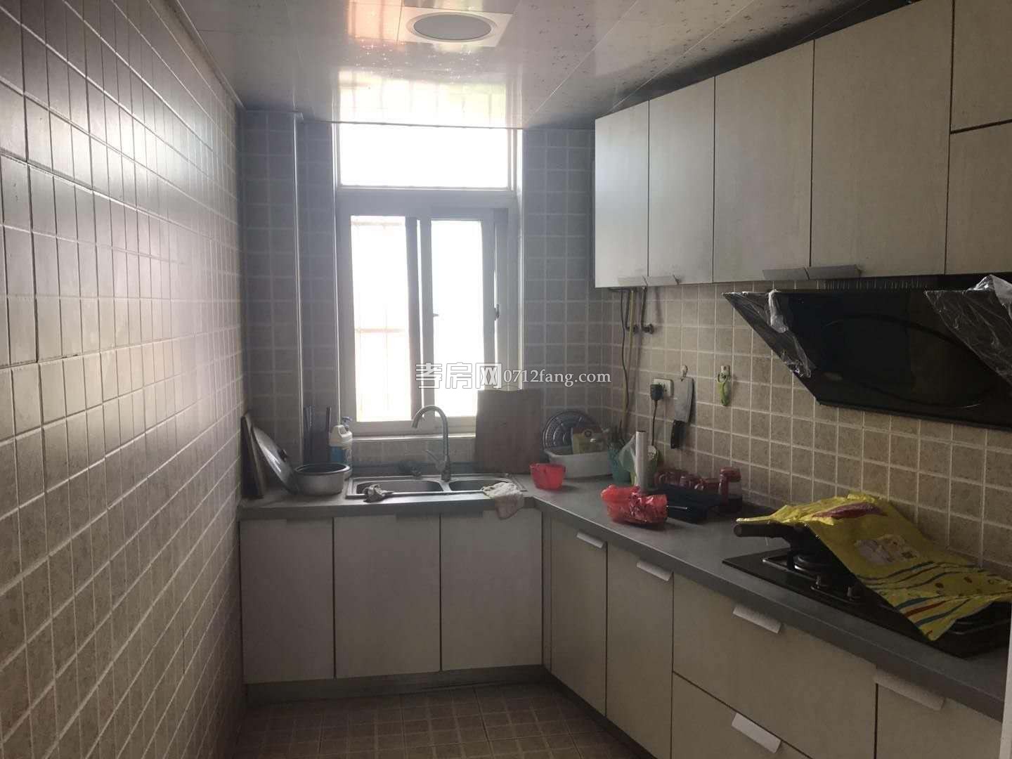 D1036乾坤陽(yáng)光3/2/2中裝4/6證滿二134平米118萬(wàn)