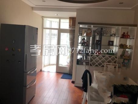 D1036乾坤陽(yáng)光3/2/2中裝4/6證滿二134平米118萬(wàn)