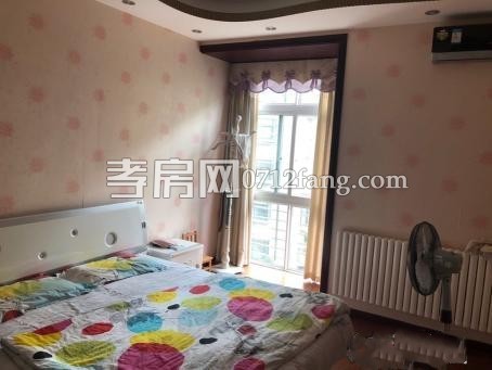 D1036乾坤陽(yáng)光3/2/2中裝4/6證滿二134平米118萬(wàn)