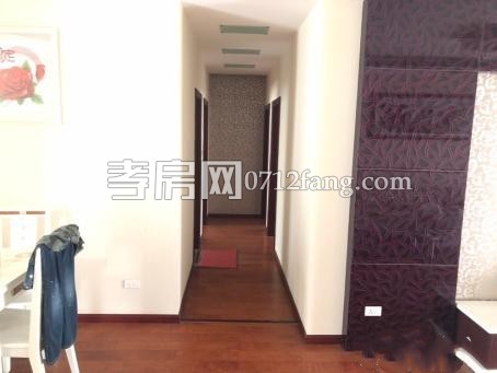 D1036乾坤陽(yáng)光3/2/2中裝4/6證滿二134平米118萬(wàn)