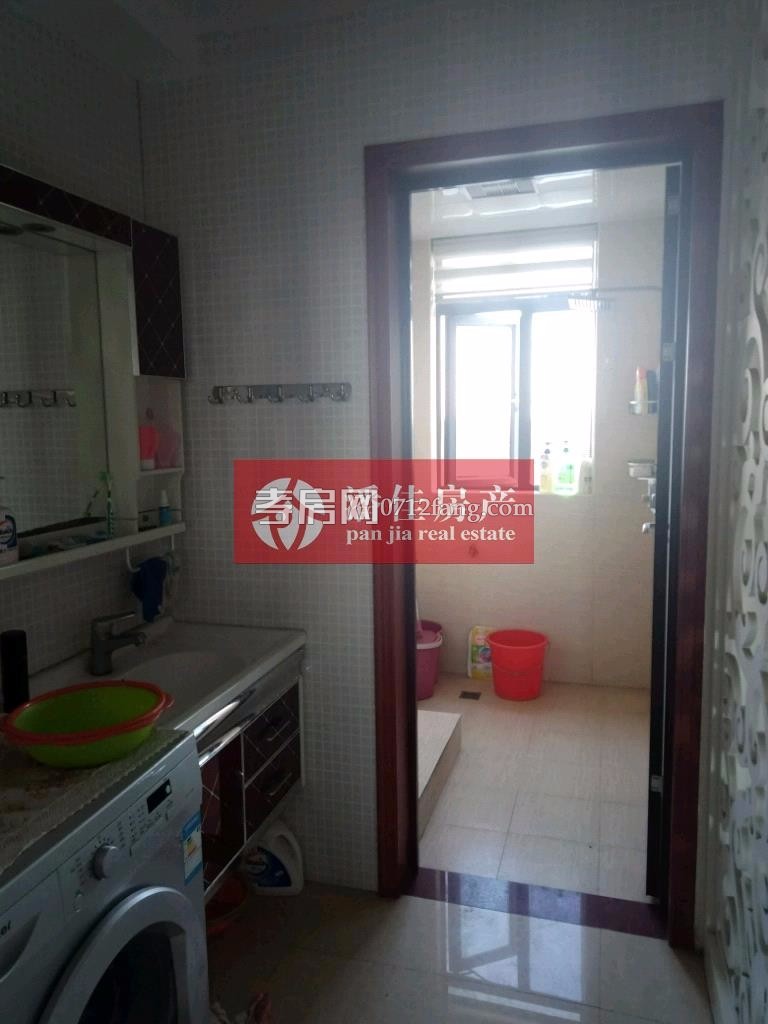 【潘佳房產(chǎn)推薦】中建國(guó)際花園一期114㎡ 高層南北通透精裝只要99萬(wàn)