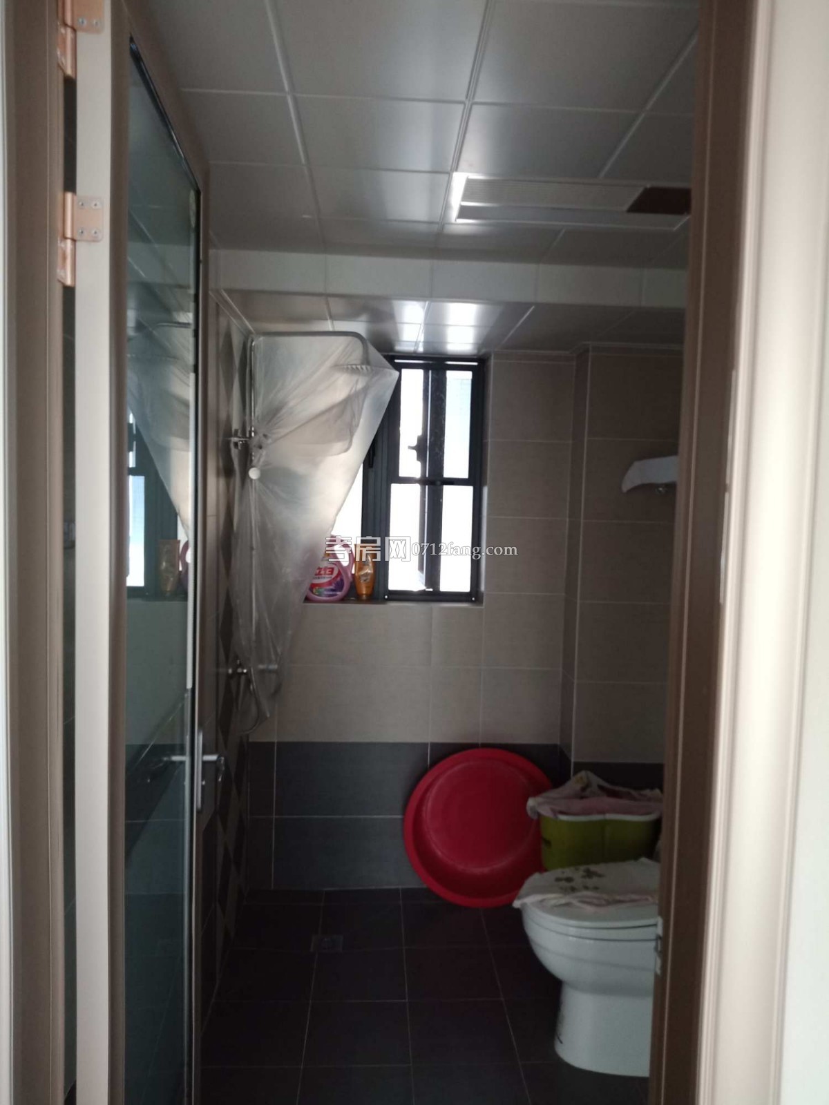 A3385乾坤新城三室二廳一衛(wèi)精裝未住人20/28不動(dòng)產(chǎn)面積109.5平米售價(jià)92萬