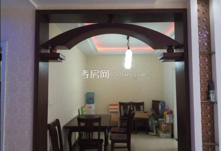 E271 泰陽城 1/7+1 精裝3/2/2  兩證滿五  130平米 售價(jià)70萬