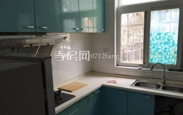 E277槐蔭天地證滿(mǎn)二年1樓帶花園139平米售價(jià)97萬(wàn)