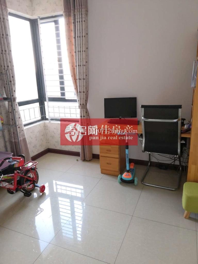 【潘佳房產(chǎn)推薦】【滿二保麗廣場 商業(yè)街105平高層精裝生活購物一體80萬】