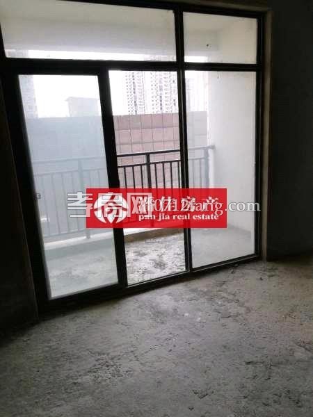 【潘佳房產(chǎn)推薦】【滿二后湖御景三期127平米高層精裝南北通透全明戶型78萬】